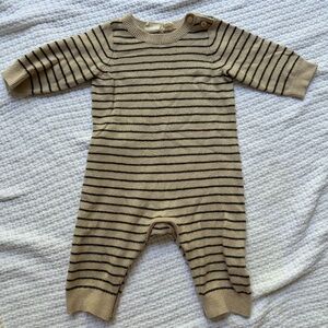 Baby Gap 0-3 month sweater jumper